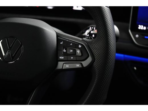 Volkswagen Tiguan 1.5 TSI 272PK eHybrid DSG-6 R-Line | TREKHAAK | PANORAMADAK | 360 CAMERA | BLACK STYLE | 19 INCH ... ActivLease financial lease