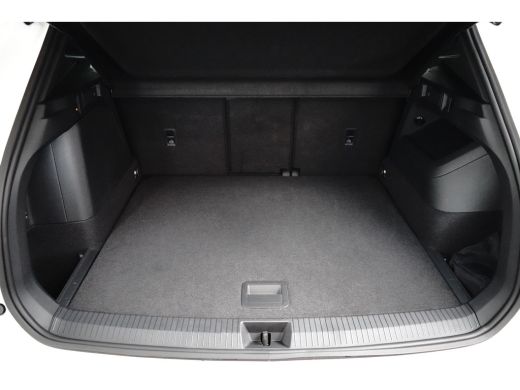 Volkswagen Tiguan 1.5 TSI 272PK eHybrid DSG-6 R-Line | TREKHAAK | PANORAMADAK | 360 CAMERA | BLACK STYLE | 19 INCH ... ActivLease financial lease