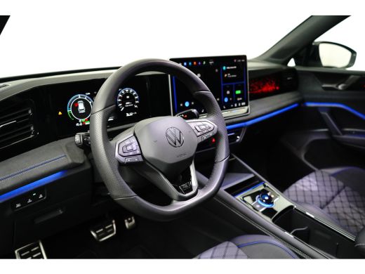 Volkswagen Tiguan 1.5 TSI 272PK eHybrid DSG-6 R-Line | TREKHAAK | PANORAMADAK | 360 CAMERA | BLACK STYLE | 19 INCH ... ActivLease financial lease