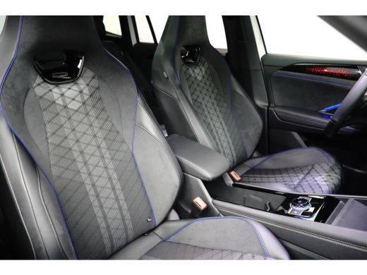 Volkswagen Tiguan 1.5 TSI 272PK eHybrid DSG-6 R-Line | TREKHAAK | PANORAMADAK | 360 CAMERA | BLACK STYLE | 19 INCH ... ActivLease financial lease
