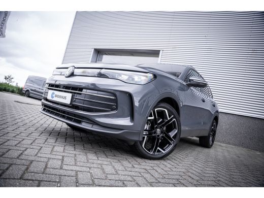 Volkswagen Tiguan 1.5 TSI eHybrid 150 kW Life SOH 100% | Dodehoek detectie | Lichtmetalen velgen 5-spaaks 20" | Tre... ActivLease financial lease