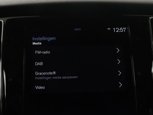 Volvo  V60 2.0 B3 Momentum Business | Panoramadak | Cruise control | Stuur/stoel verwarming | Trekhaak | Hea... ActivLease financial lease