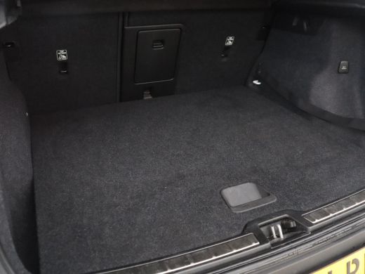 Volvo  XC40 | SOH 90,7% | Panoramadak | Leder | Cruise control | Harman/Kardon | Stuur/stoel verwarming | Cli... ActivLease financial lease