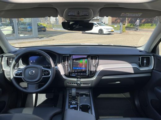 Volvo  XC60 2.0 T8 Plug-in hybrid AWD Plus Dark VAN: 54.900,- VOOR: 51.440,- UW HERFSTVOORDEEL: 3.460,-| RECE... ActivLease financial lease