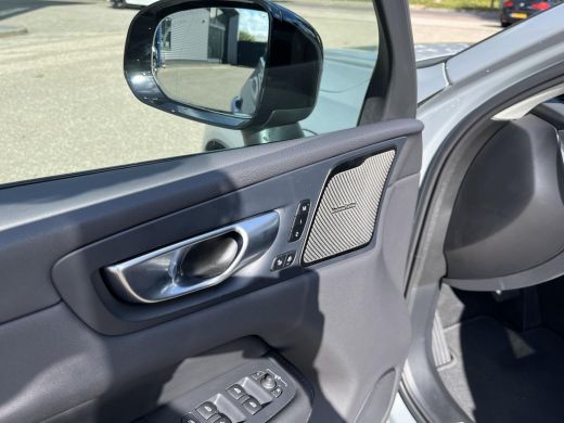 Volvo  XC60 2.0 T8 Plug-in hybrid AWD Plus Dark VAN: 54.900,- VOOR: 51.440,- UW HERFSTVOORDEEL: 3.460,-| RECE... ActivLease financial lease