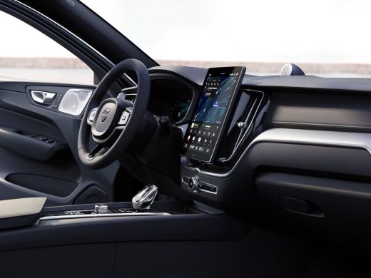 Volvo  XC60 2.0 T8 Plug-in hybrid AWD Ultra Dark Exec. Ed. | Achterbank verwarmd | Actieve noodgeval assisten... ActivLease financial lease