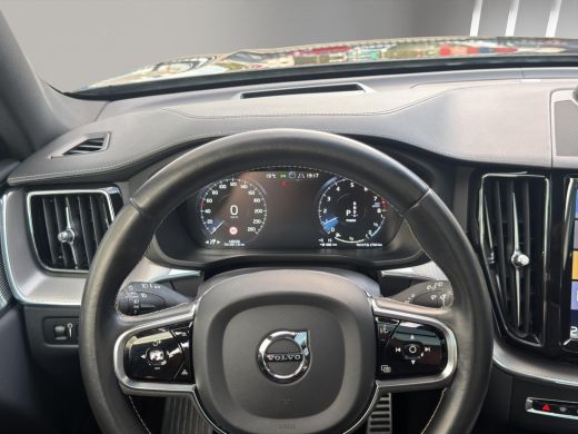 Volvo  XC60 2.0 T8 Twin Engine AWD R-Design Pano B&W Lucht ActivLease financial lease