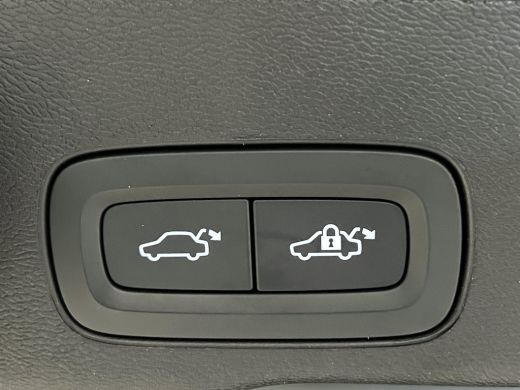 Volvo  XC60 T6 AWD Ultra Dark | Head-Up Display | 360 camera | Stoel + Stuurverwarming |  Harman Kardon | ActivLease financial lease