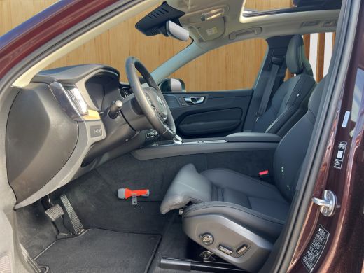 Volvo  XC60 T6 AWD Ultra Dark | Head-Up Display | 360 camera | Stoel + Stuurverwarming |  Harman Kardon | ActivLease financial lease