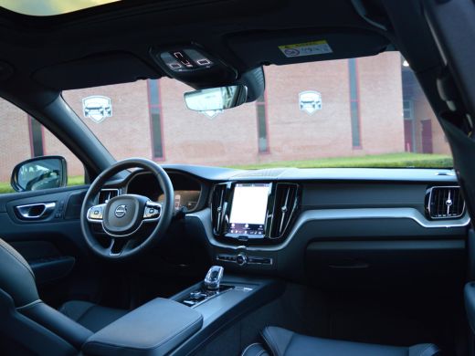 Volvo  XC60 T8 Recharge AWD Ultimate Dark | SOH 98% ActivLease financial lease