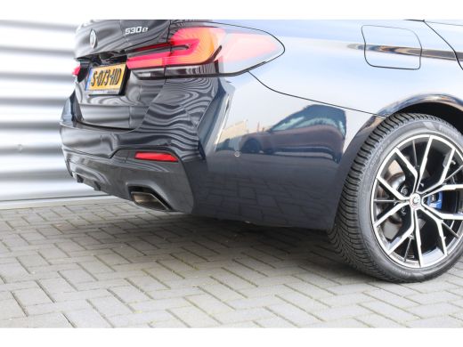 BMW 5 Serie Touring 530e 292PK BUSINESS EDITION PLUS M-SPORT AUTOMAAT SOH 95% / NAVI / LEDER / FULL-LED / CLI... ActivLease financial lease