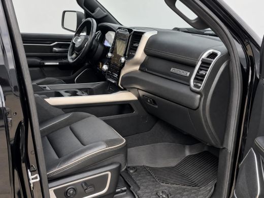 Dodge Ram 1500 1500 5.7 V8 4x4 Crew Cab 5'7 Laramie | Luchtvering | Panorama | LPG | Trekhaak | Geheel rijklaar ... ActivLease financial lease