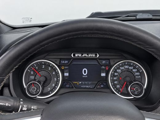 Dodge Ram 1500 1500 5.7 V8 4x4 Crew Cab 5'7 Laramie | Luchtvering | Panorama | LPG | Trekhaak | Geheel rijklaar ... ActivLease financial lease