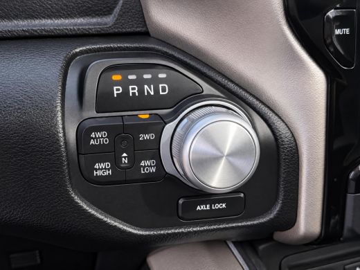 Dodge Ram 1500 1500 5.7 V8 4x4 Crew Cab 5'7 Laramie | Luchtvering | Panorama | LPG | Trekhaak | Geheel rijklaar ... ActivLease financial lease