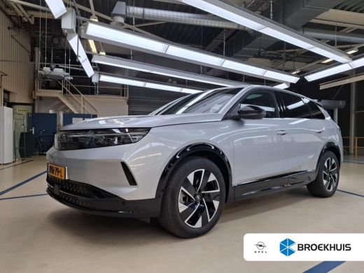 Opel Grandland Business Edition 97 kWh LONG RANGE / 8 JAAR GARANTIE!! / SOH 100% / Navigatie / 360 Camera / Matr... ActivLease financial lease