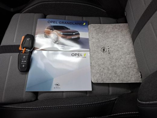 Opel Grandland Business Edition 97 kWh LONG RANGE / 8 JAAR GARANTIE!! / SOH 100% / Navigatie / 360 Camera / Matr... ActivLease financial lease
