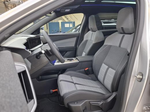 Opel Grandland Business Edition 97 kWh LONG RANGE / 8 JAAR GARANTIE!! / SOH 100% / Navigatie / 360 Camera / Matr... ActivLease financial lease