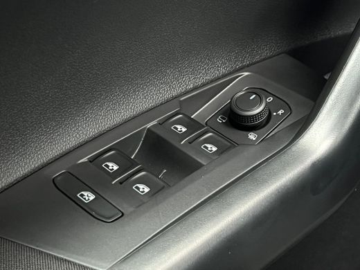Volkswagen Polo Life Edition | 'App-Connect' smartphone integratie | Airconditioning automatisch (Climatronic), 2... ActivLease financial lease