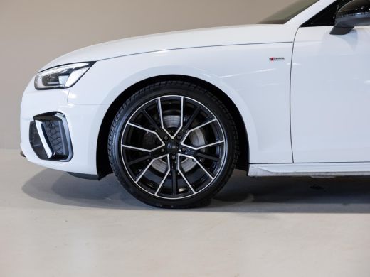 Audi A4 Avant 40 TFSI S-Line edition / 204pk / Panorama dak / Trekhaak / Stoelverwarming / ActivLease financial lease