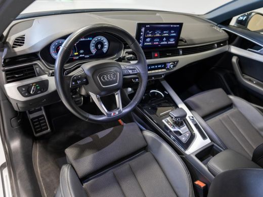 Audi A4 Avant 40 TFSI S-Line edition / 204pk / Panorama dak / Trekhaak / Stoelverwarming / ActivLease financial lease