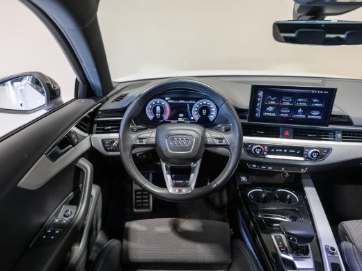 Audi A4 Avant 40 TFSI S-Line edition / 204pk / Panorama dak / Trekhaak / Stoelverwarming / ActivLease financial lease
