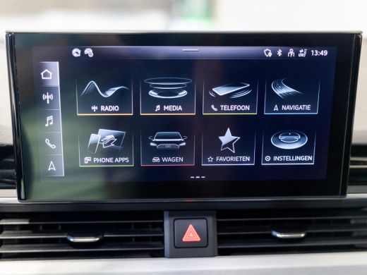 Audi A4 Avant 40 TFSI S-Line edition / 204pk / Panorama dak / Trekhaak / Stoelverwarming / ActivLease financial lease