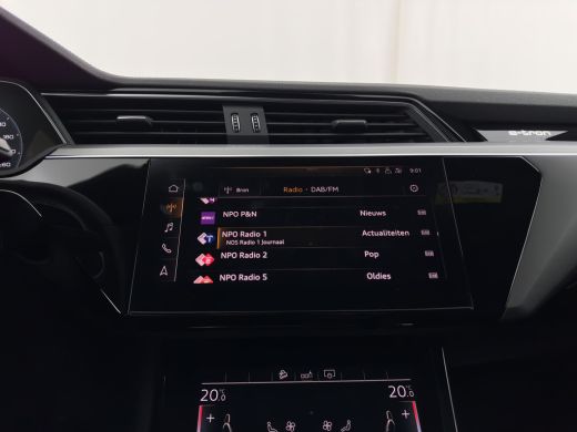 Audi e-tron 55 quattro S edition 95 kWh [3-Fase-11kW] {SoH-92%} (INCL-BTW) *PANO | LEATHER | BANG&OLUFSEN | A... ActivLease financial lease