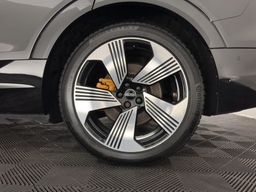 Audi e-tron 55 quattro S edition 95 kWh [3-Fase-11kW] {SoH-92%} (INCL-BTW) *PANO | LEATHER | BANG&OLUFSEN | A... ActivLease financial lease