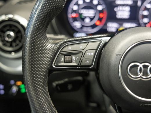 Audi Q2 30 TFSI 2x S-Line Edition / 110pk / NAP / Achteruitrij camera / Automatische klimaatregeling / ActivLease financial lease