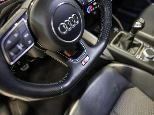 Audi Q2 30 TFSI 2x S-Line Edition / 110pk / NAP / Achteruitrij camera / Automatische klimaatregeling / ActivLease financial lease