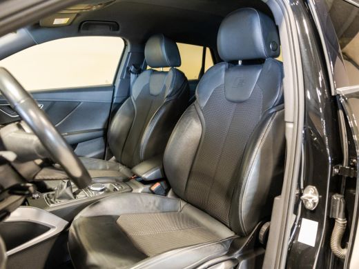 Audi Q2 30 TFSI 2x S-Line Edition / 110pk / NAP / Achteruitrij camera / Automatische klimaatregeling / ActivLease financial lease