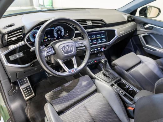 Audi Q3 45 TFSI e S-Line Edition SOH 92% / 245pk / NAP / Achteruitrij camera / Trekhaak / Dodehoek herken... ActivLease financial lease