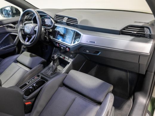Audi Q3 45 TFSI e S-Line Edition SOH 92% / 245pk / NAP / Achteruitrij camera / Trekhaak / Dodehoek herken... ActivLease financial lease
