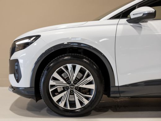 Audi Q4 Sportback e-tron 40 S edition 77 kWh SOH 93% / 204pk / Panoramadak / Leder ActivLease financial lease