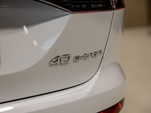 Audi Q4 Sportback e-tron 40 S edition 77 kWh SOH 93% / 204pk / Panoramadak / Leder ActivLease financial lease