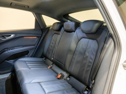 Audi Q4 Sportback e-tron 40 S edition 77 kWh SOH 93% / 204pk / Panoramadak / Leder ActivLease financial lease