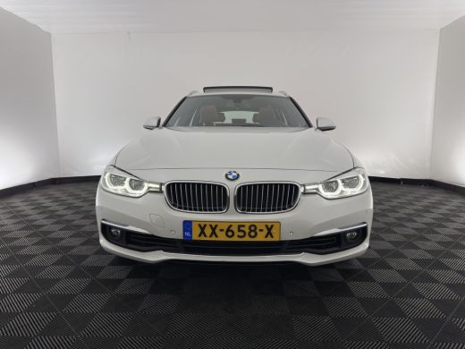 BMW 3 Serie Touring 318i Luxury Edition (INCL-BTW) Aut. *PANO | LEATHER | FULL-LED | HEATED-SPORTSEATS | DIGI... ActivLease financial lease