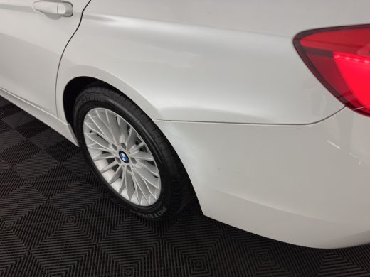 BMW 3 Serie Touring 318i Luxury Edition (INCL-BTW) Aut. *PANO | LEATHER | FULL-LED | HEATED-SPORTSEATS | DIGI... ActivLease financial lease