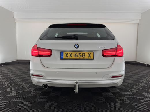 BMW 3 Serie Touring 318i Luxury Edition (INCL-BTW) Aut. *PANO | LEATHER | FULL-LED | HEATED-SPORTSEATS | DIGI... ActivLease financial lease