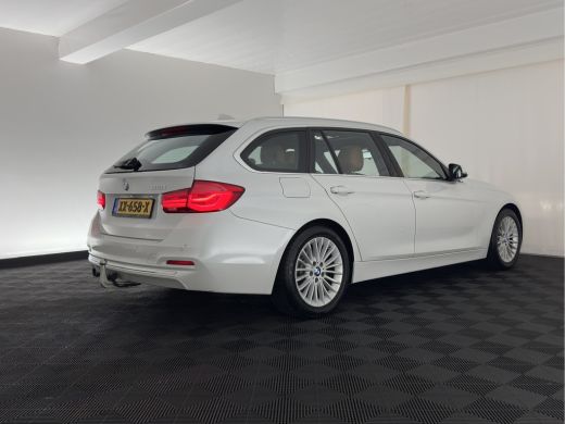 BMW 3 Serie Touring 318i Luxury Edition (INCL-BTW) Aut. *PANO | LEATHER | FULL-LED | HEATED-SPORTSEATS | DIGI... ActivLease financial lease