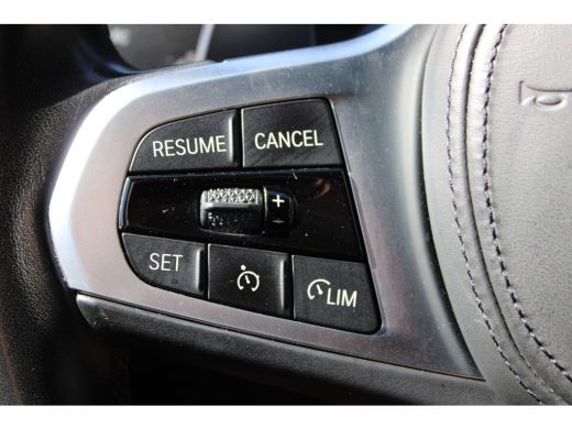 BMW 3 Serie Touring 330e xDrive High Executive M-SPORT NAVI LED VIRTUAL TH 84000KM!!! ActivLease financial lease