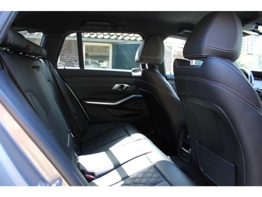 BMW 3 Serie Touring 330e xDrive High Executive M-SPORT NAVI LED VIRTUAL TH 84000KM!!! ActivLease financial lease