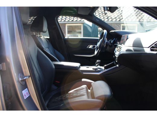 BMW 3 Serie Touring 330e xDrive High Executive M-SPORT NAVI LED VIRTUAL TH 84000KM!!! ActivLease financial lease