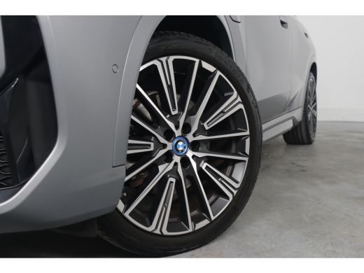 BMW X1 xDrive30e M-Sport | 1e Eigenaar! | SOH 95% | Open Dak | Trekhaak | Sfeerverlichting | harman/Kard... ActivLease financial lease