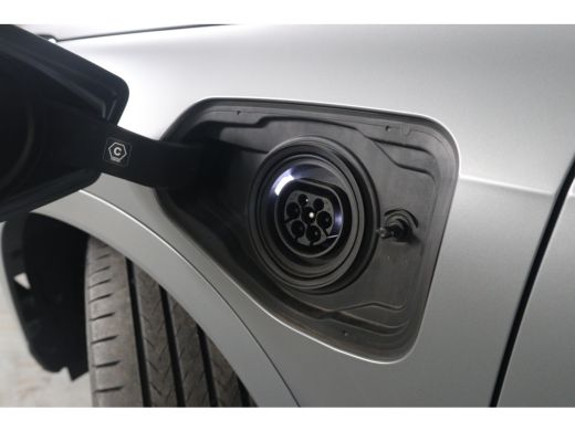 BMW X1 xDrive30e M-Sport | 1e Eigenaar! | SOH 95% | Open Dak | Trekhaak | Sfeerverlichting | harman/Kard... ActivLease financial lease
