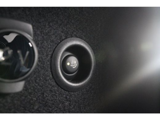 BMW X1 xDrive30e M-Sport | 1e Eigenaar! | SOH 95% | Open Dak | Trekhaak | Sfeerverlichting | harman/Kard... ActivLease financial lease