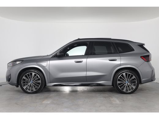 BMW X1 xDrive30e M-Sport | 1e Eigenaar! | SOH 95% | Open Dak | Trekhaak | Sfeerverlichting | harman/Kard... ActivLease financial lease