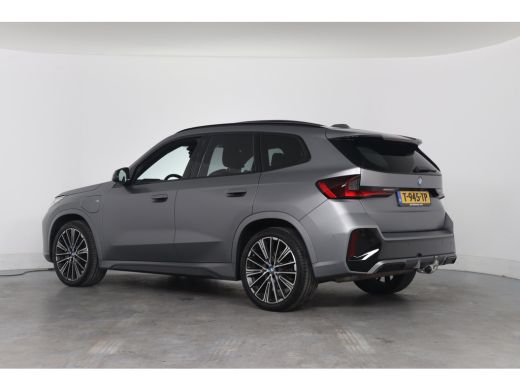 BMW X1 xDrive30e M-Sport | 1e Eigenaar! | SOH 95% | Open Dak | Trekhaak | Sfeerverlichting | harman/Kard... ActivLease financial lease