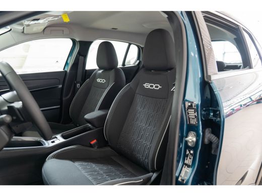 Fiat 600 1.2 Hybrid Urban | Stoelverwarming | Camera | Navigatie | Climate Controle | Apple Carplay & Andr... ActivLease financial lease