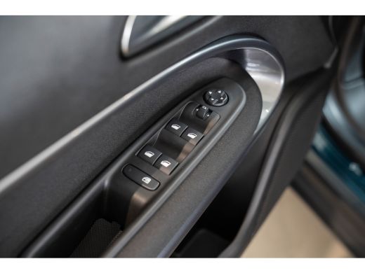 Fiat 600 1.2 Hybrid Urban | Stoelverwarming | Camera | Navigatie | Climate Controle | Apple Carplay & Andr... ActivLease financial lease
